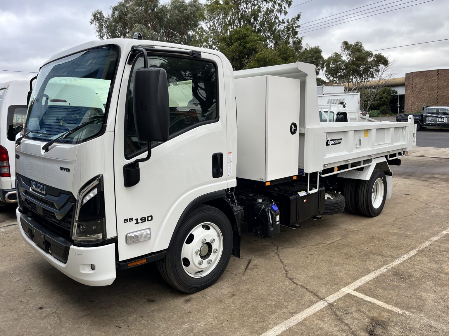 Tipper Tool Box ISUZU NQR